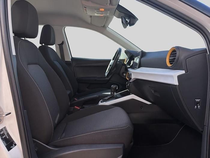 Usado Seat Arona Style 110 CV (80 kW) 2024 Blanco SUV
