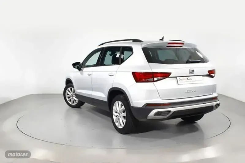 Usado Seat Ateca Style 150 CV (110 kW) 2025 Plateado SUV