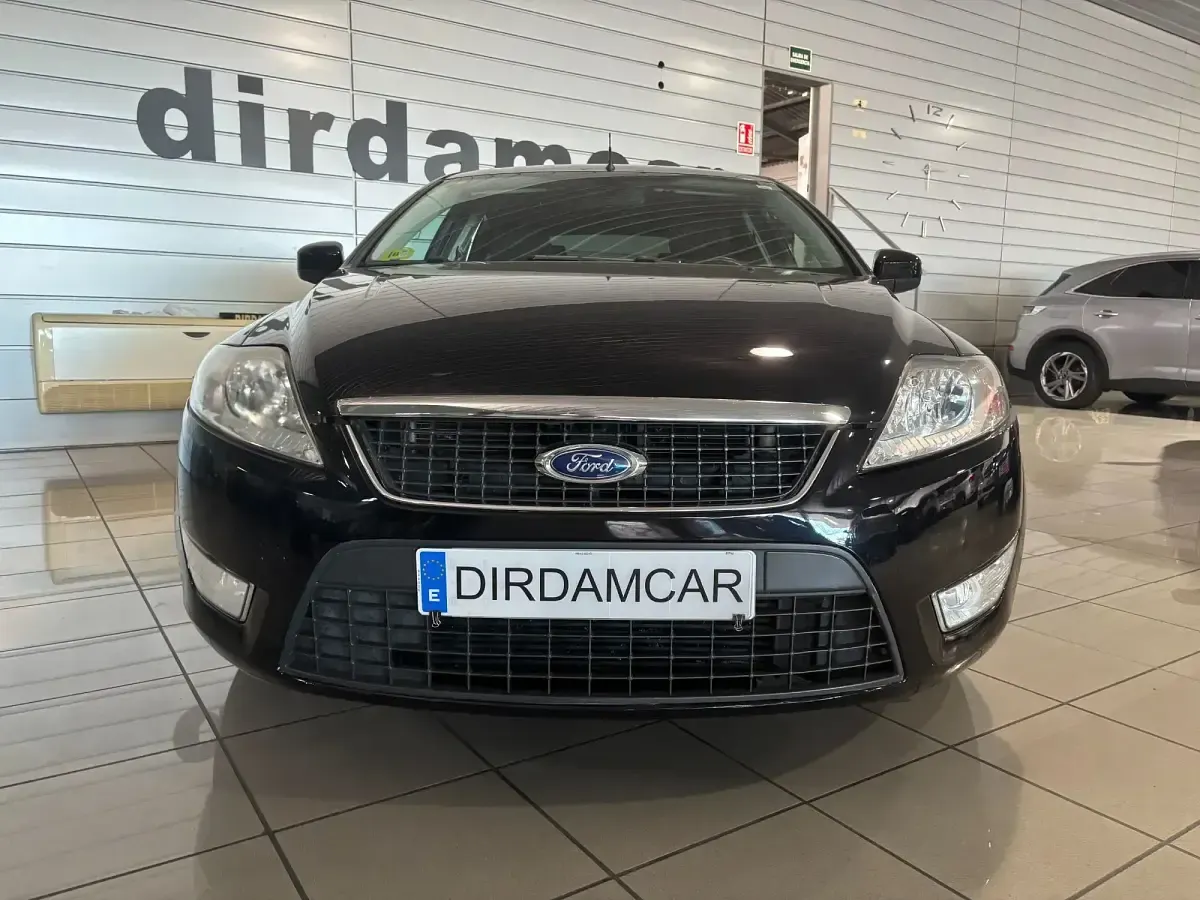Usado Ford Mondeo Trend 140 CV (102 kW) 2007 Negro Berlina