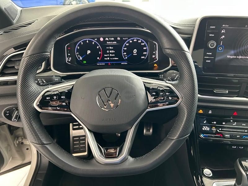 Usado VW T-Roc R-line 150 CV (110 kW) 2022 Gris / plata SUV