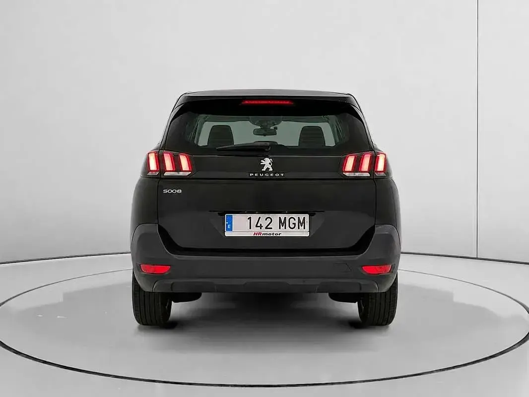 Usado Peugeot 5008 Active 131 CV (96 kW) 2023 Negro SUV