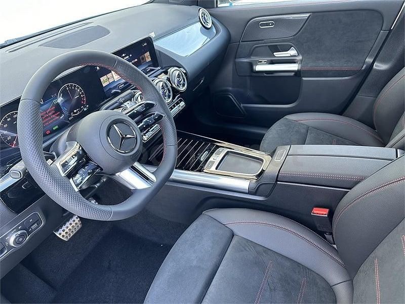 Usado Mercedes GLA250 218 CV (160 kW) 2025 Negro SUV
