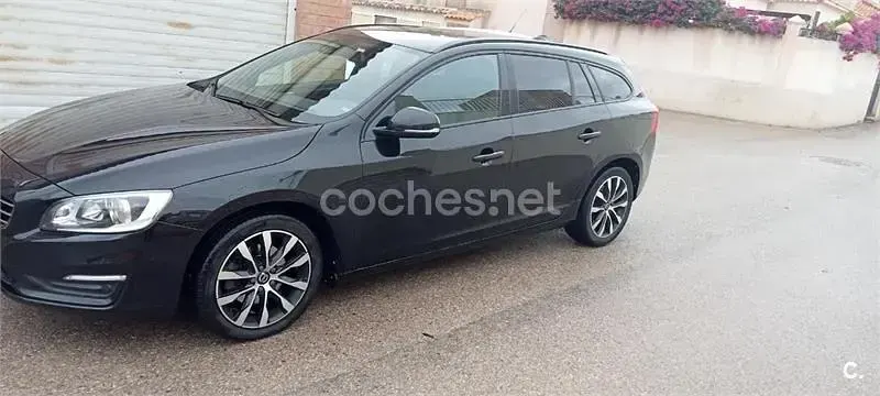 Usado Volvo V60 Inscription 150 CV (110 kW) 2018 Negro Familiar