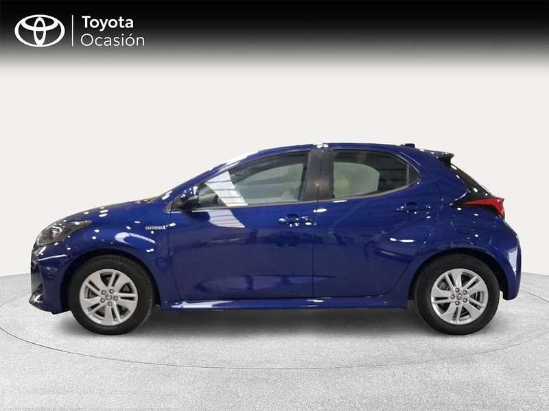 Usado Toyota Yaris Hybrid Active 116 CV (85 kW) 2021 Azul Utilitario