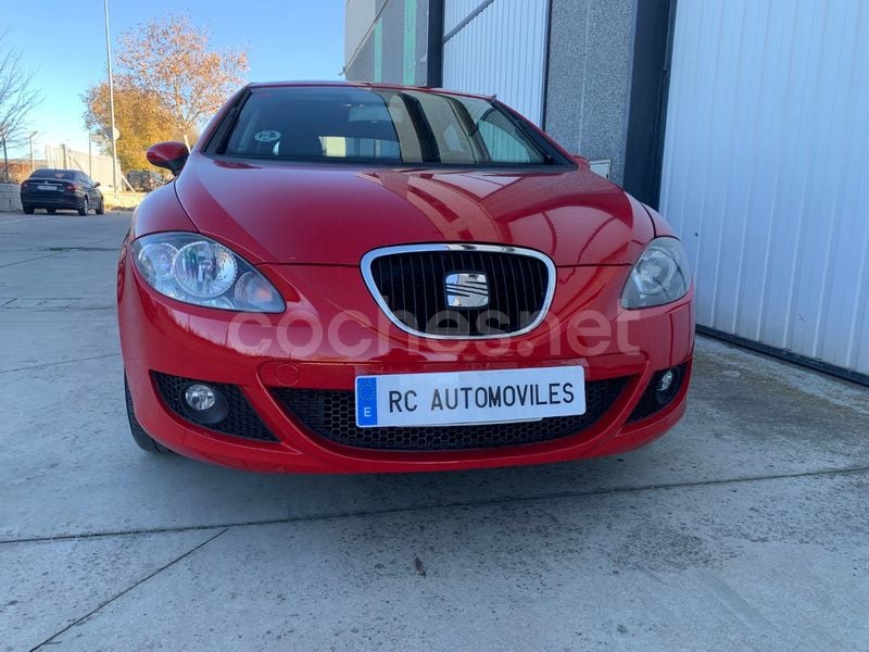Rojo Usado 2006 Seat Leon Stylance Berlina | 5499 € (Precio justo) - Imagen 1/4