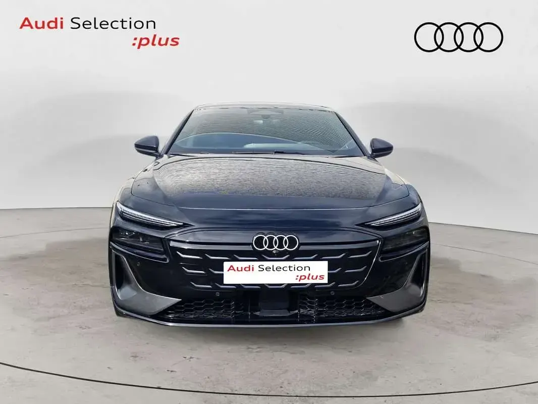 Usado Audi A6 e-tron S-Line 269 kW (367 CV) 2025 Negro Familiar