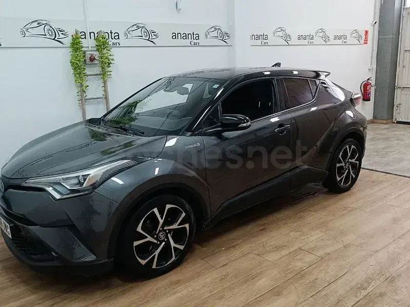 Usado Toyota C-HR Plus 122 CV (89 kW) 2017 Gris / plata SUV