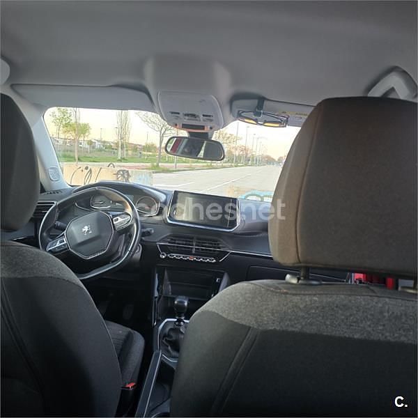 Usado Peugeot 2008 Allure 100 CV (73 kW) 2021 Rojo SUV