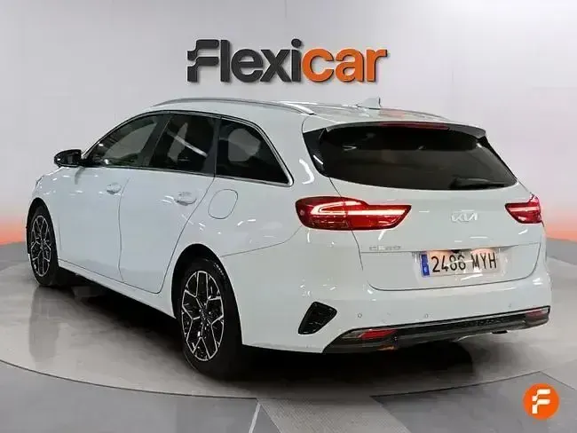 Usado Kia Ceed Style 100 CV (73 kW) 2025 Blanco Utilitario