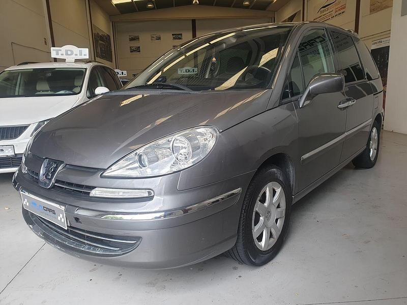Gris / plata Usado 2009 Peugeot 807 Premium Monovolumen | 6999 € (Precio justo) - Imagen 1/4