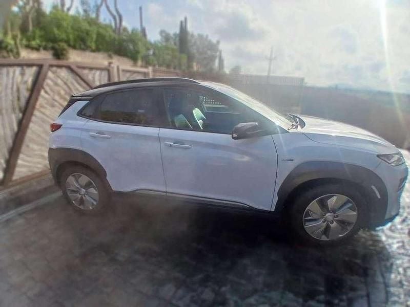 Usado Hyundai Kona Style 150 kW (204 CV) 2020 Blanco SUV