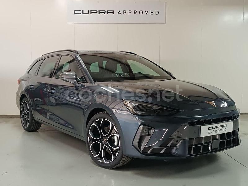Gris / plata Nuevo 2025 Cupra Leon Familiar | 30.990 € (Buen precio) - Imagen 1/4