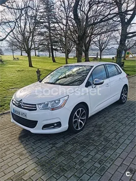 Usado Citroën C4 114 CV (83 kW) 2014 Blanco Berlina
