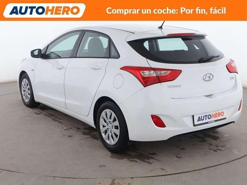 Usado Hyundai i30 90 CV (66 kW) 2015 Blanco Utilitario