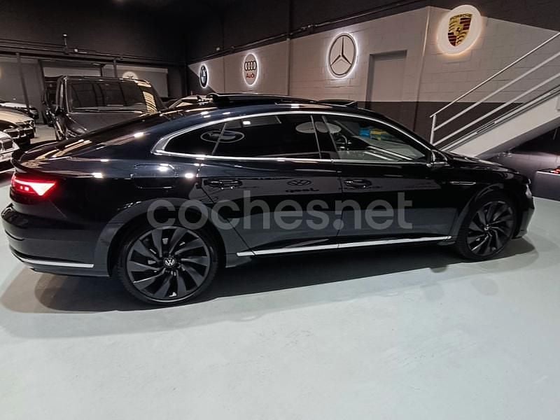 Usado VW Arteon R-line 190 CV (139 kW) 2022 Negro Berlina