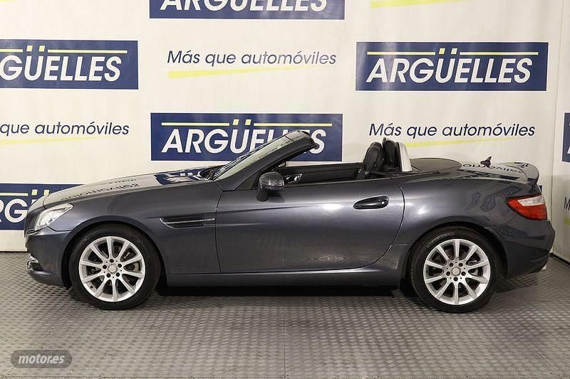 Usado Mercedes SLK200 184 CV (135 kW) 2012 Gris / plata Descapotable