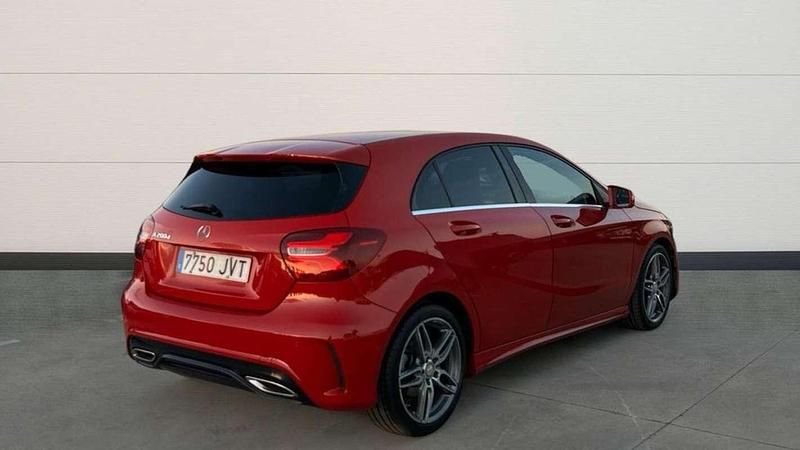 Usado Mercedes A220 AMG line 137 CV (100 kW) 2016 Rojo Berlina