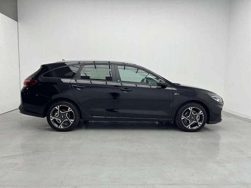 Nuevo Hyundai i30 N Line 120 CV (88 kW) 2025 Negro Familiar