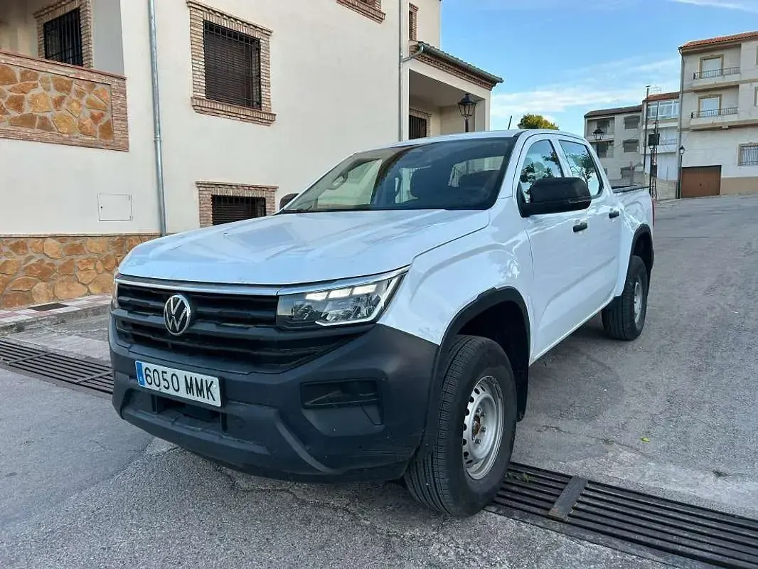 Usado VW Amarok 170 CV (125 kW) 2024 Blanco Pickup/Camioneta