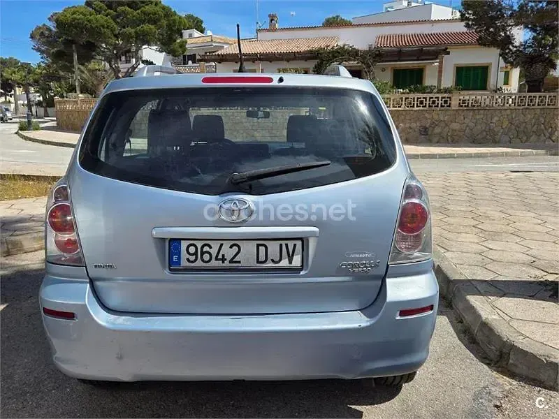 Usado Toyota Corolla Verso Sol 129 CV (94 kW) 2005 Blanco Monovolumen