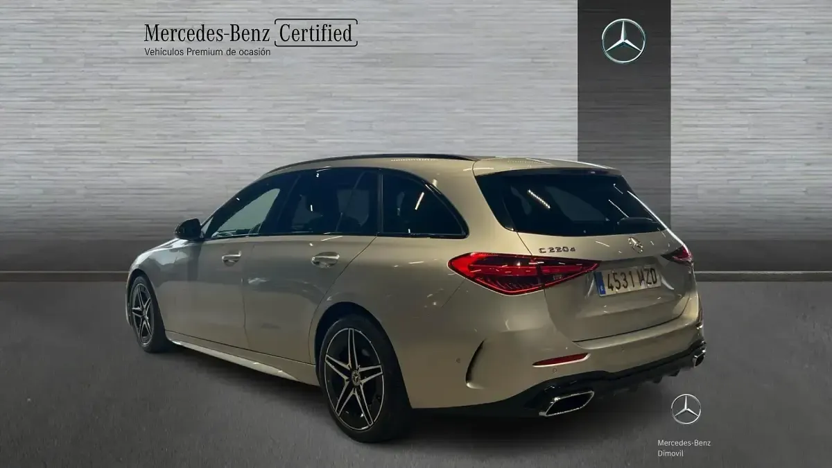 Usado Mercedes C220 200 CV (147 kW) 2024 Plata hightech Familiar