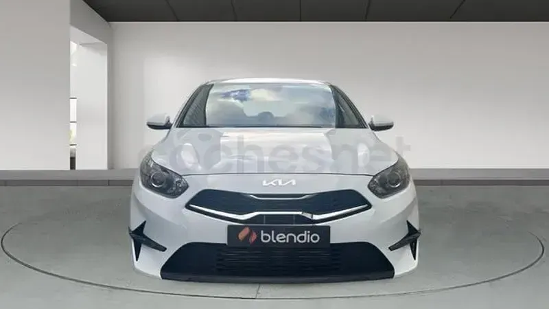 Usado Kia Ceed 100 CV (73 kW) 2024 Blanco Utilitario