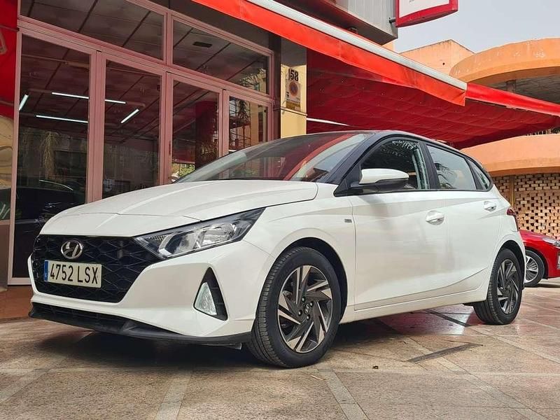 Blanco Usado 2021 Hyundai i20 Utilitario | 16.990 € (Un poco caro) - Imagen 1/4