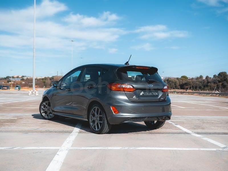 Usado Ford Fiesta ST-Line 125 CV (91 kW) 2023 Gris / plata Utilitario