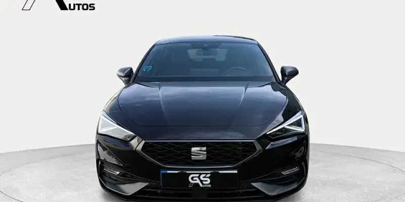 Usado Seat Leon FR 116 CV (85 kW) 2025 Negro