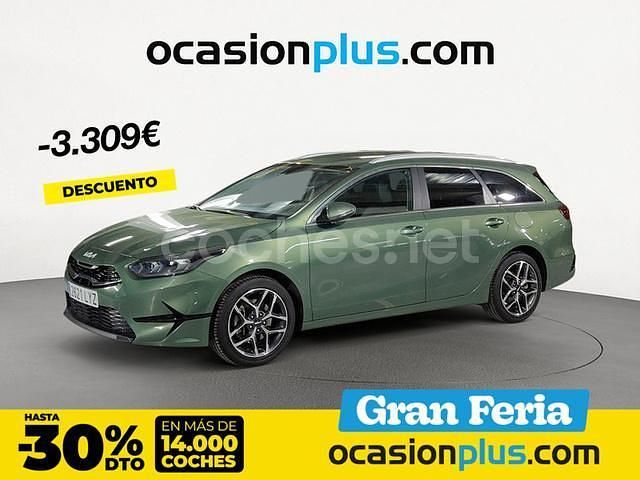 Verde Usado 2022 Kia Ceed Familiar | 20.450 € (Un poco caro) - Imagen 1/4