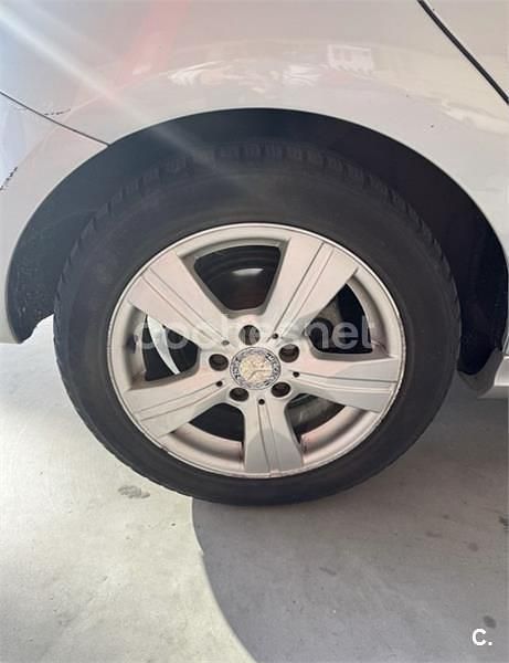 Usado Mercedes A180 Avantgarde 109 CV (80 kW) 2009 Gris / plata Monovolumen