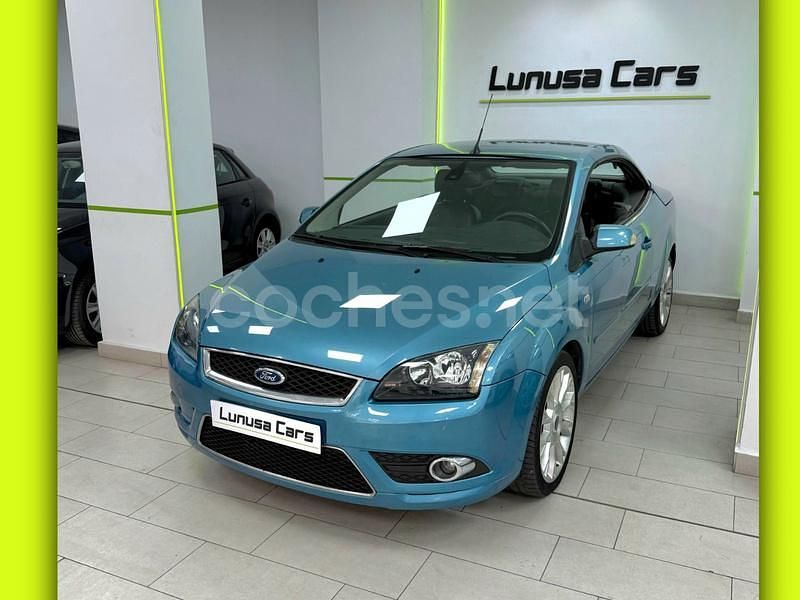 Usado Ford Focus Cabriolet Titanium 136 CV (100 kW) 2007 Azul Descapotable