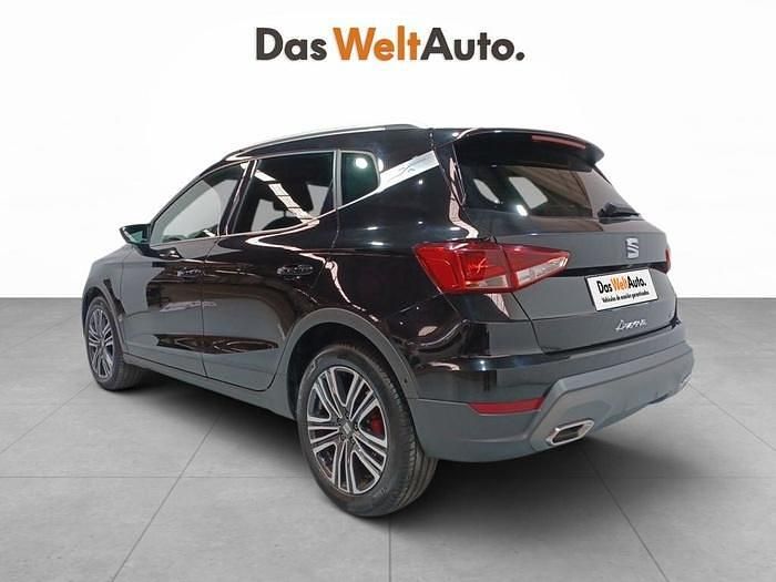 Negro Usado 2024 Seat Arona FR SUV | 25.490 € - Imagen 1/4
