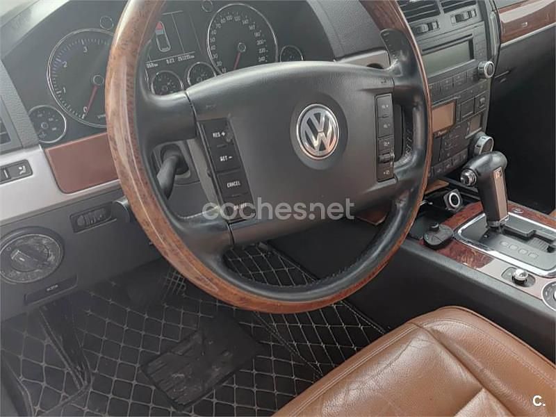 Usado VW Touareg 225 CV (165 kW) 2005 Blanco SUV