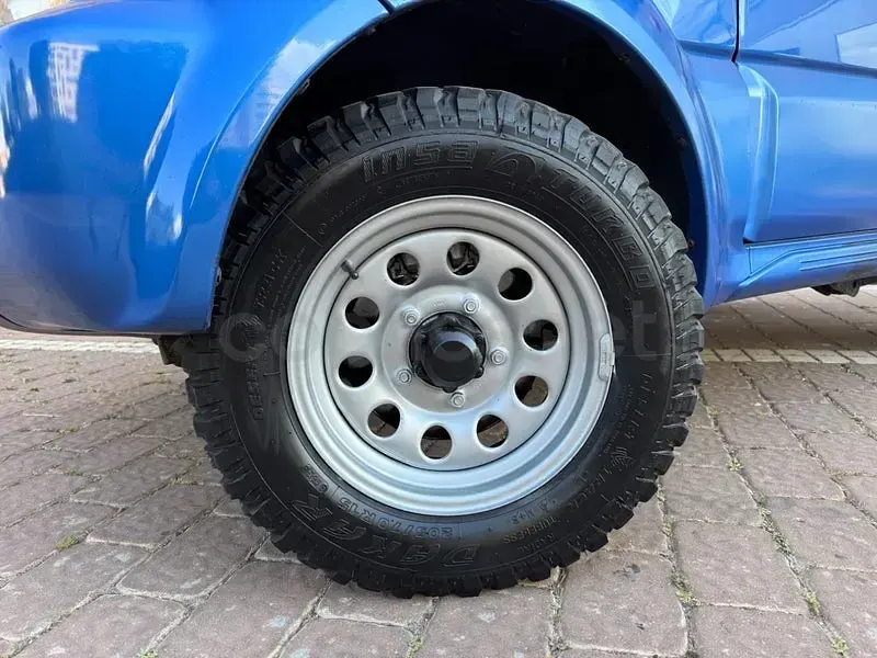 Usado Suzuki Jimny 82 CV (60 kW) 2002 Azul SUV