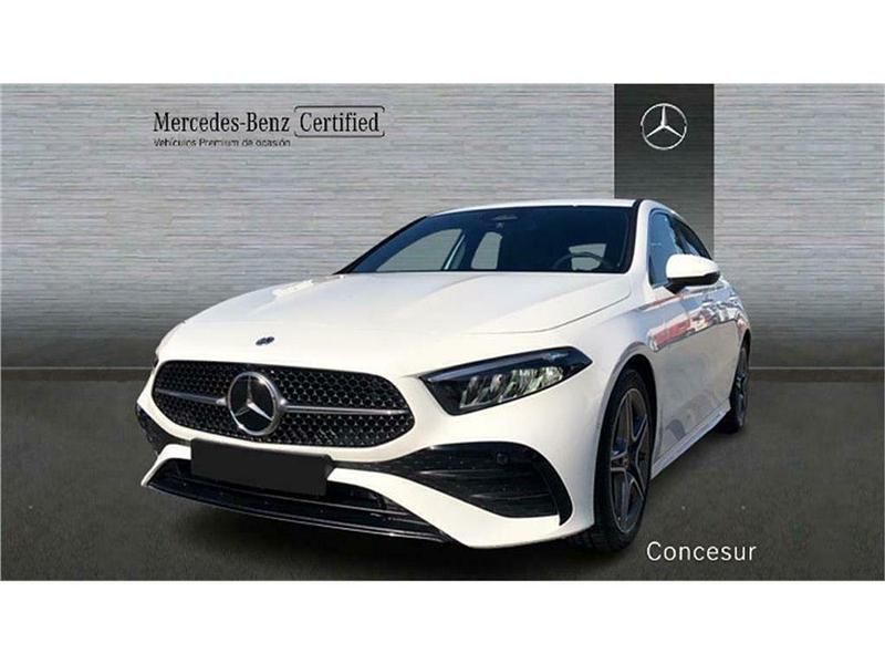 Blanco polar Usado 2024 Mercedes A180 AMG line Utilitario | 32.500 € (Precio justo) - Imagen 1/3