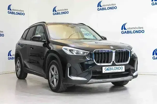 Usado BMW X1 Comfort Edition 150 CV (110 kW) 2023 Negro SUV