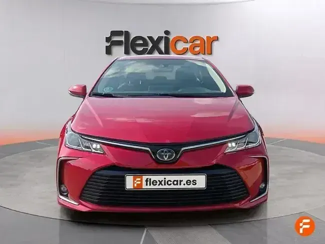 Usado Toyota Corolla Active 122 CV (89 kW) 2022 Rojo