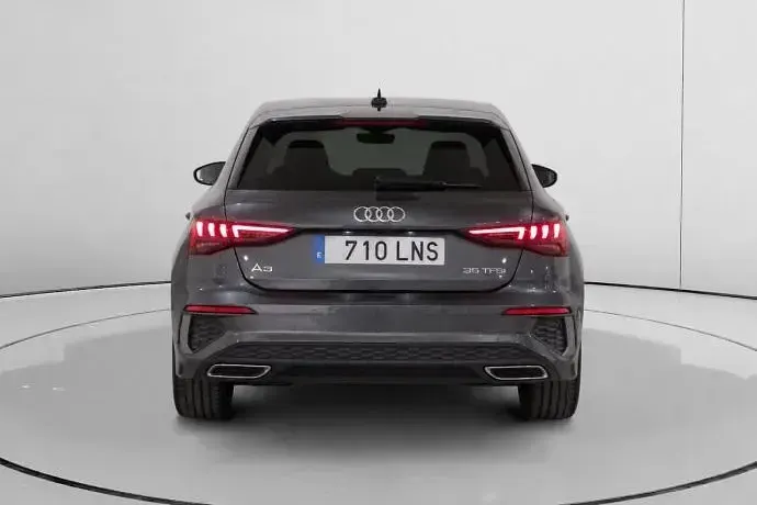 Usado Audi A3 S-Line 150 CV (110 kW) 2021 Gris Berlina