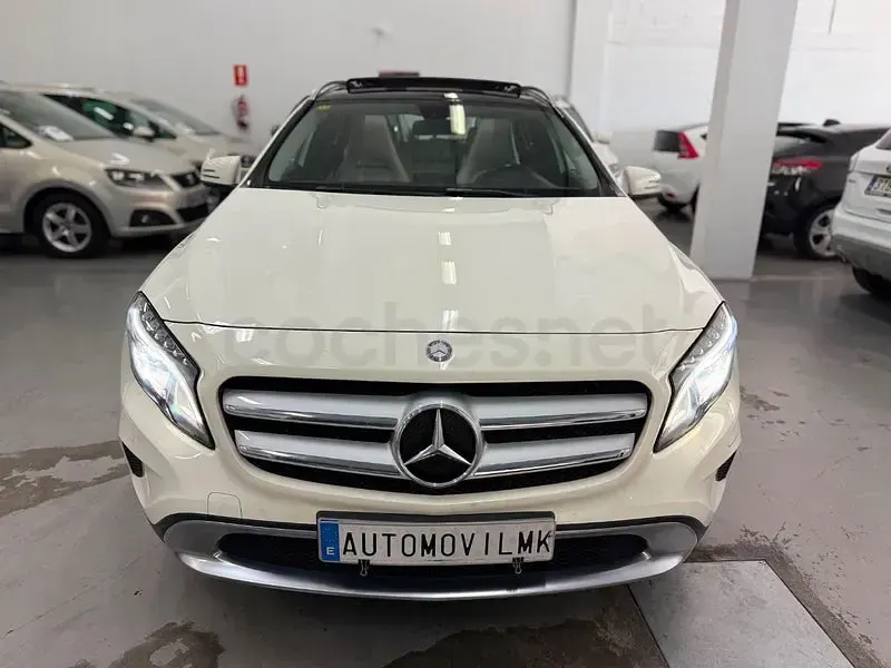 Usado Mercedes GLA200 Style 136 CV (100 kW) 2015 Blanco SUV