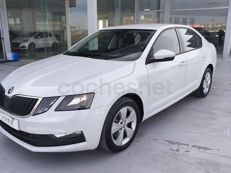 Usado Skoda Octavia 150 CV (110 kW) 2019 Blanco Berlina