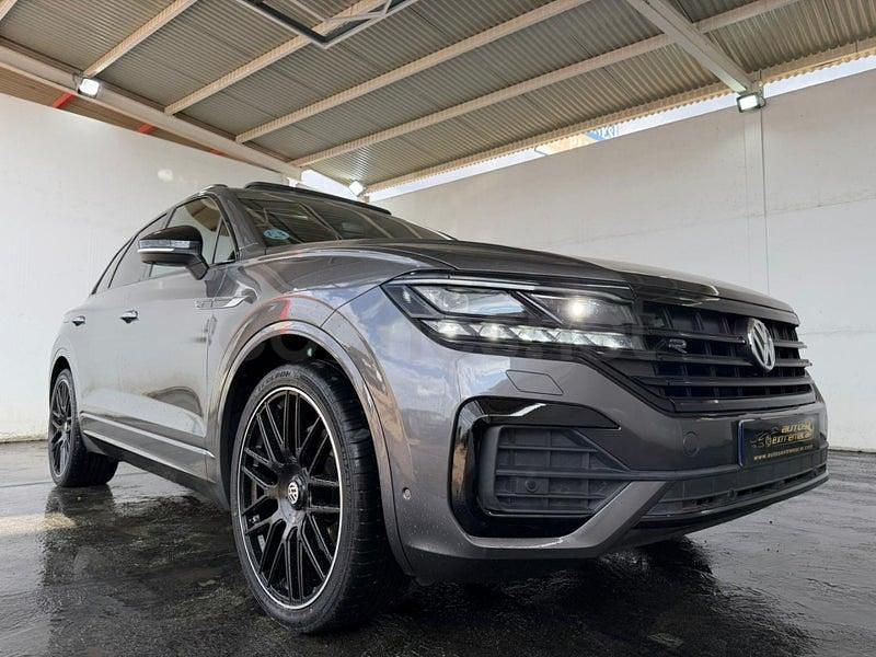 Usado VW Touareg R-line 286 CV (210 kW) 2023 Gris / plata SUV