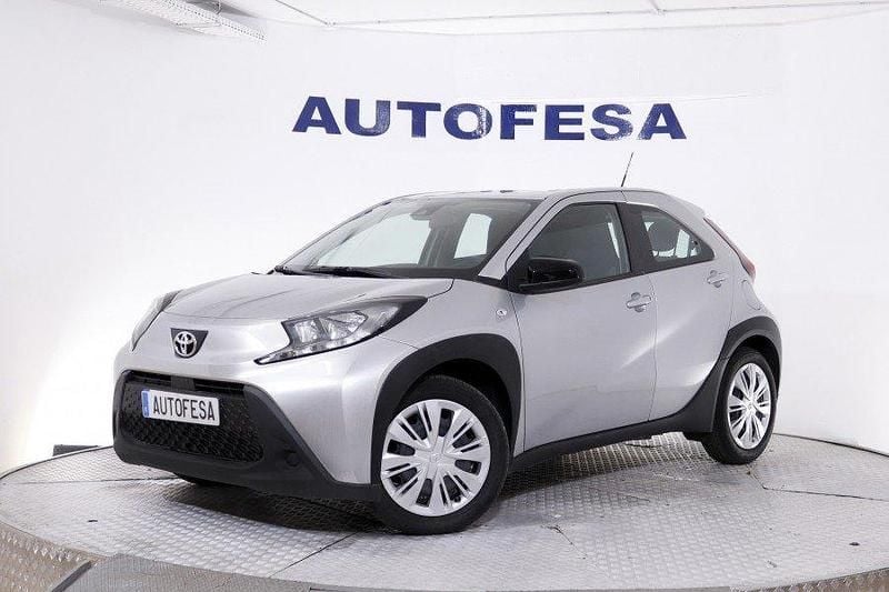 Plateado Usado 2023 Toyota Aygo Utilitario | 15.850 € (Precio justo) - Imagen 1/4