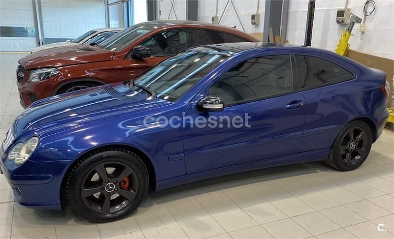 Azul Usado 2005 Mercedes C200 Berlina | 5800 € (Precio justo) - Imagen 1/4