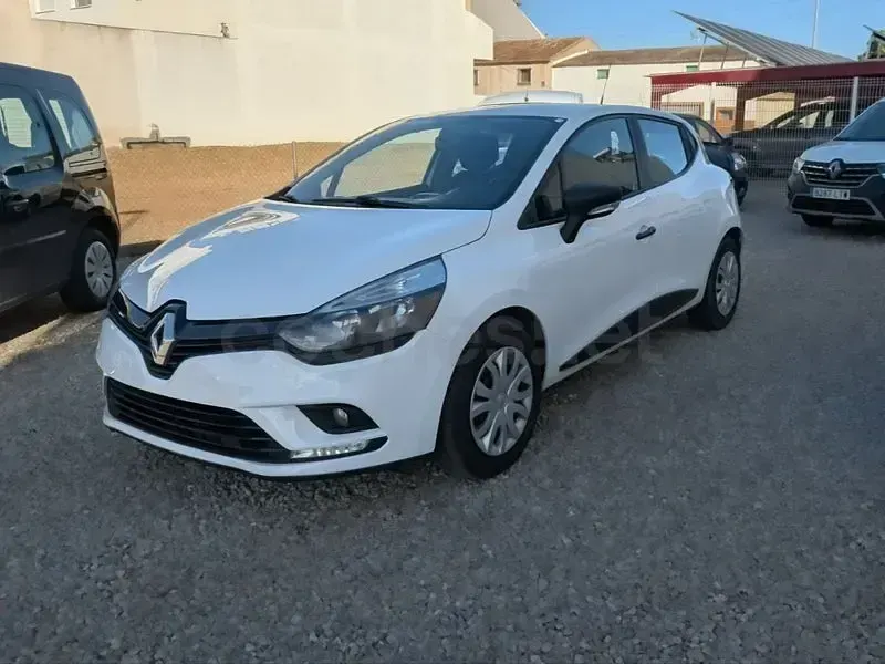 Usado Renault Clio IV Business 75 CV (55 kW) 2019 Blanco Berlina
