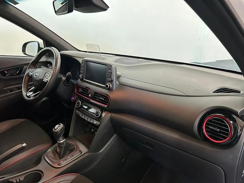 Usado Hyundai Kona 120 CV (88 kW) 2018 Blanco SUV