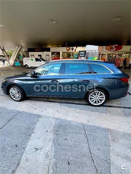 Gris / plata Usado 2021 Seat Leon XCELLENCE Familiar | 18.800 € (Precio justo) - Imagen 1/4