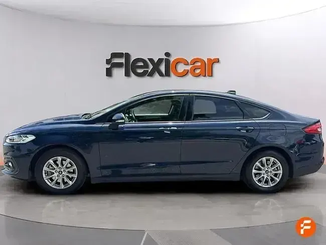 Usado Ford Mondeo Trend 187 CV (137 kW) 2021 Azul Berlina
