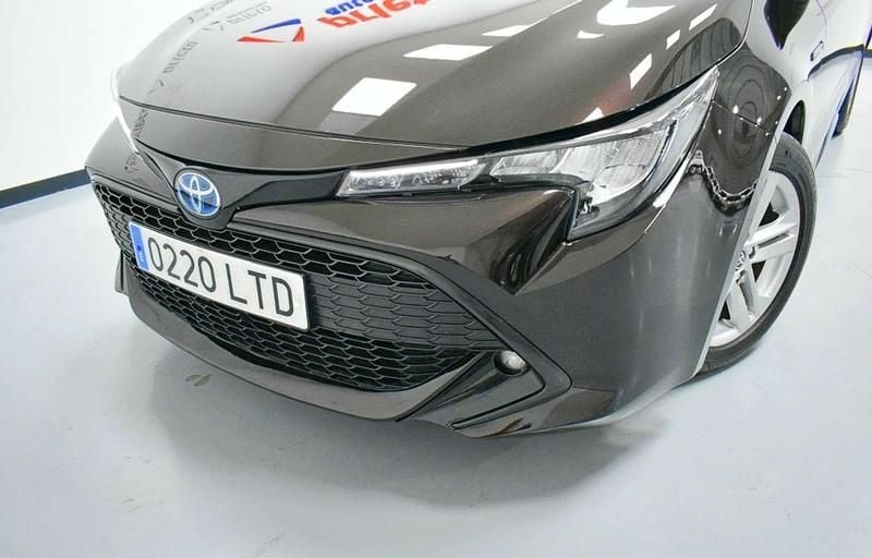 Usado Toyota Corolla Business Edition 122 CV (89 kW) 2021 Marrón Utilitario