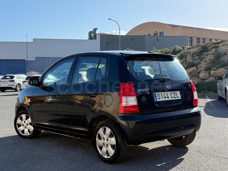 Usado Kia Picanto EX 65 CV (47 kW) 2004 Negro Utilitario